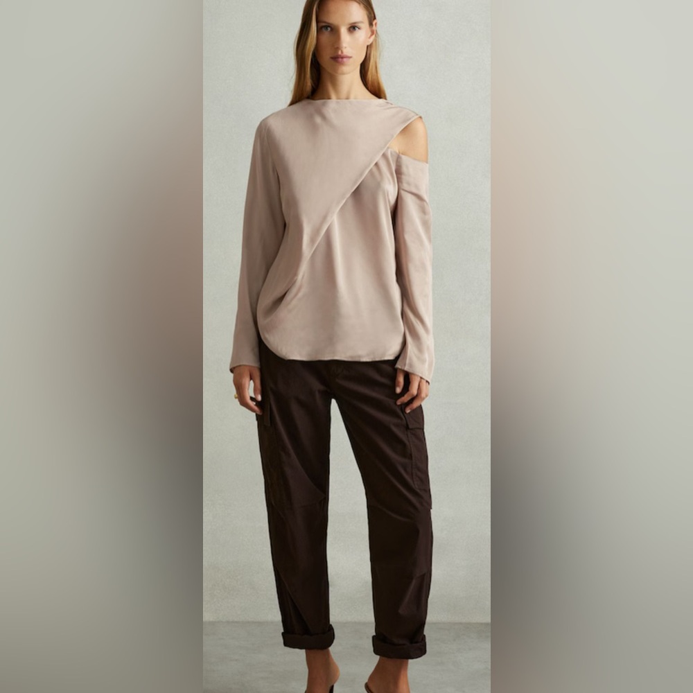Reiss
Lauren Draped Off-The-Shoulder Top